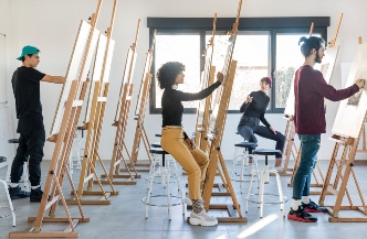 Aulas para trabajar el Dibujo Artístico, fundamental manejar el dibuji con destreza para comunicar sus propuestas.